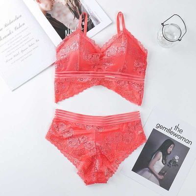 大きい間抜けは大きいバストについては見通すブラ65KG快適なBraletteをひもで締める