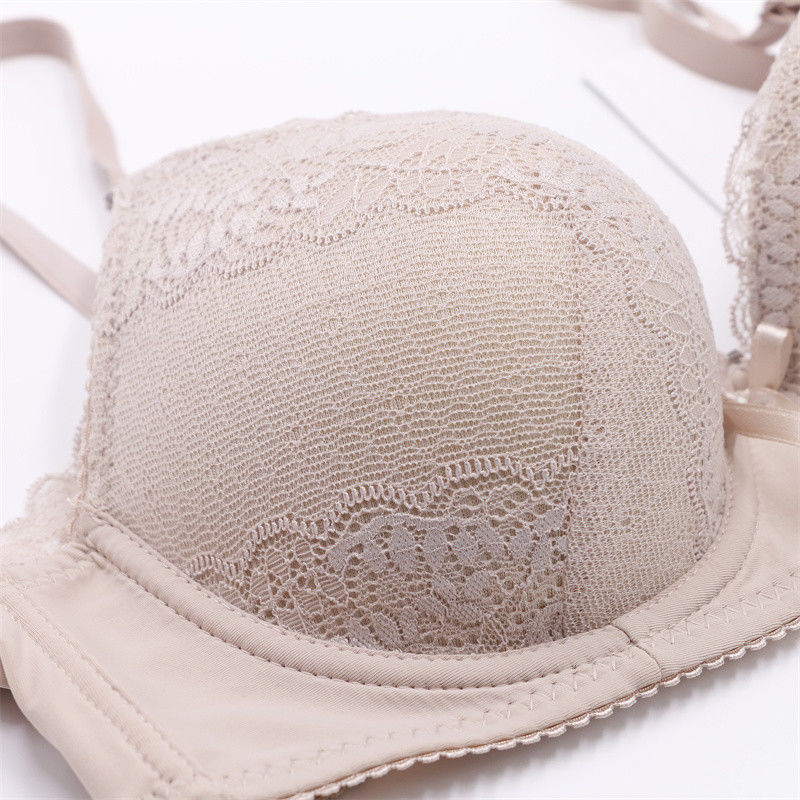 75B 75Cのレースは編まれるBraletteのブラ50kg 60kgの抗菌性の女性の上で押す
