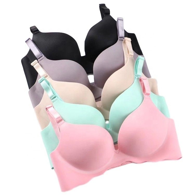 抗菌性38B 38Cのセクシーな女性のブラの継ぎ目が無い無線ブラは押上る