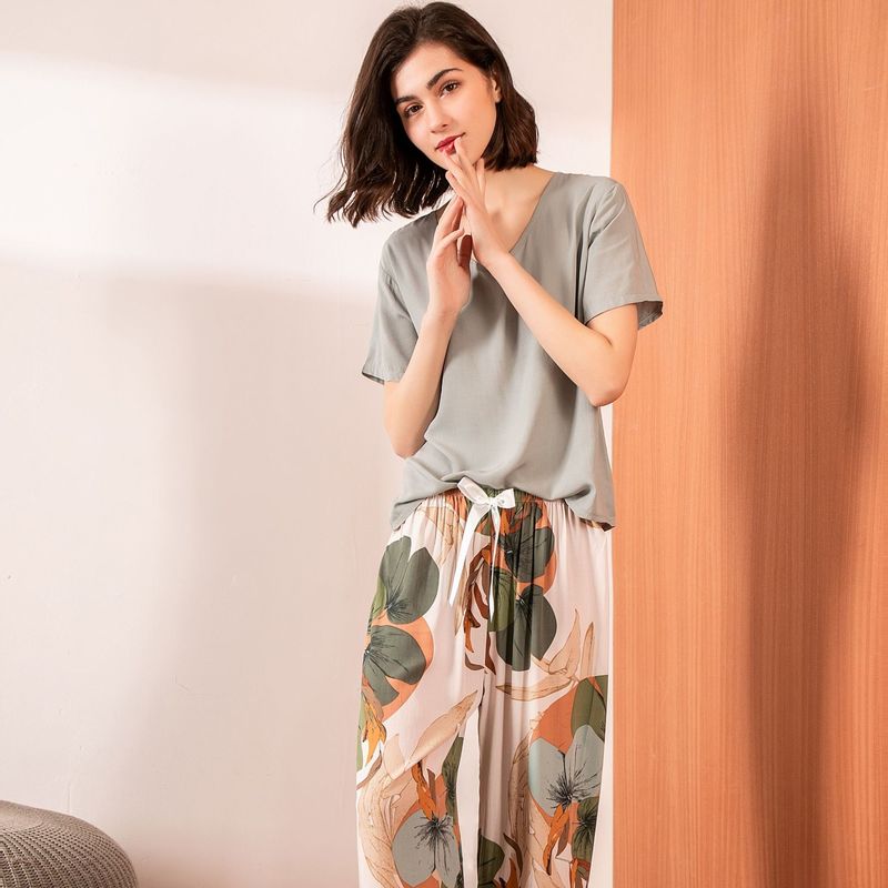 3XL女性のパジャマの寝間着62cm XS 2XL女性のための絹夜スーツ